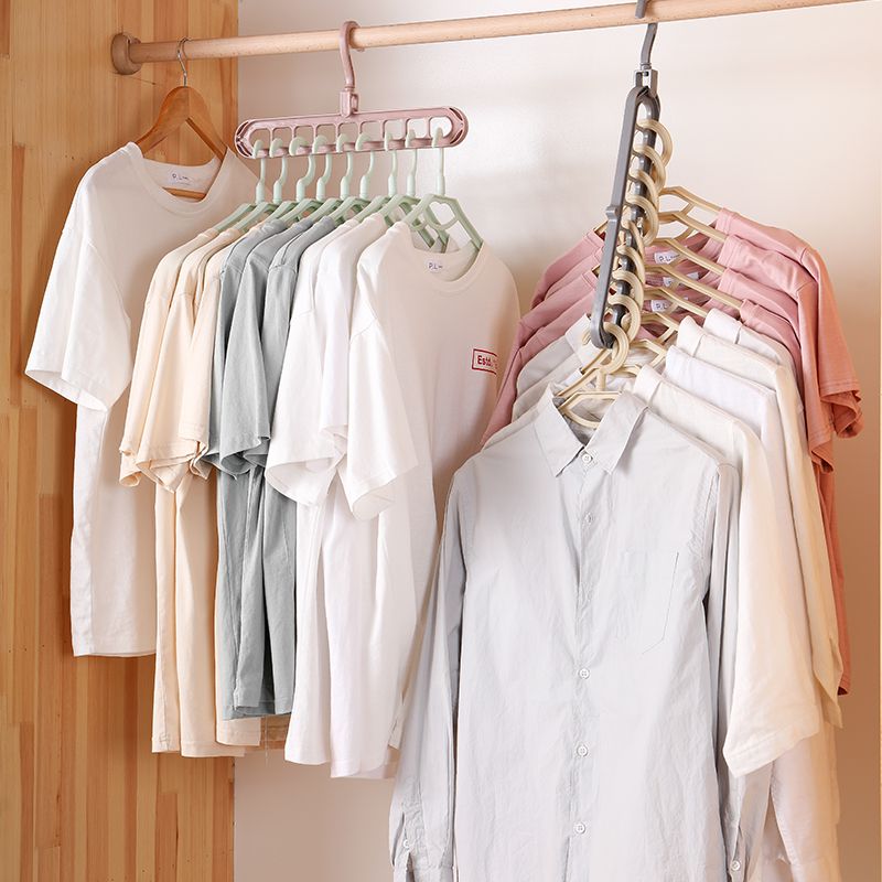 Clothes hanger closet organizer