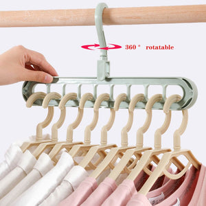 Clothes hanger closet organizer